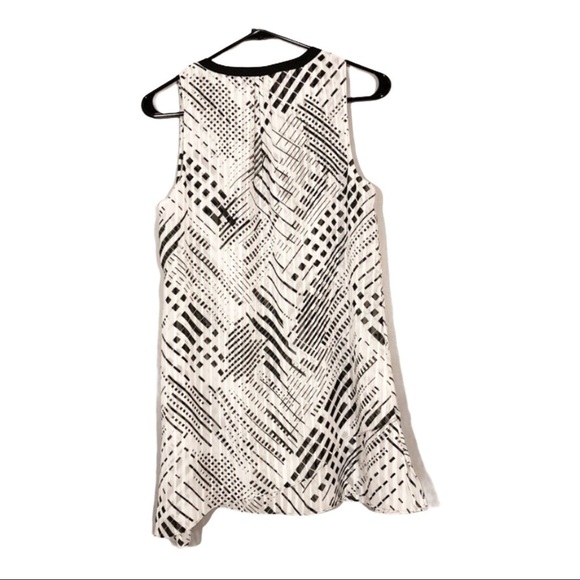 WHBM Sleeveless blouse Asymmetrical VNeck Tiered - Picture 3 of 11